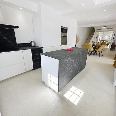 3 Bedrooms Villa Near Cannes - Pool & Jacuzzi - Sea View ماندوليو لا نابول المظهر الخارجي الصورة