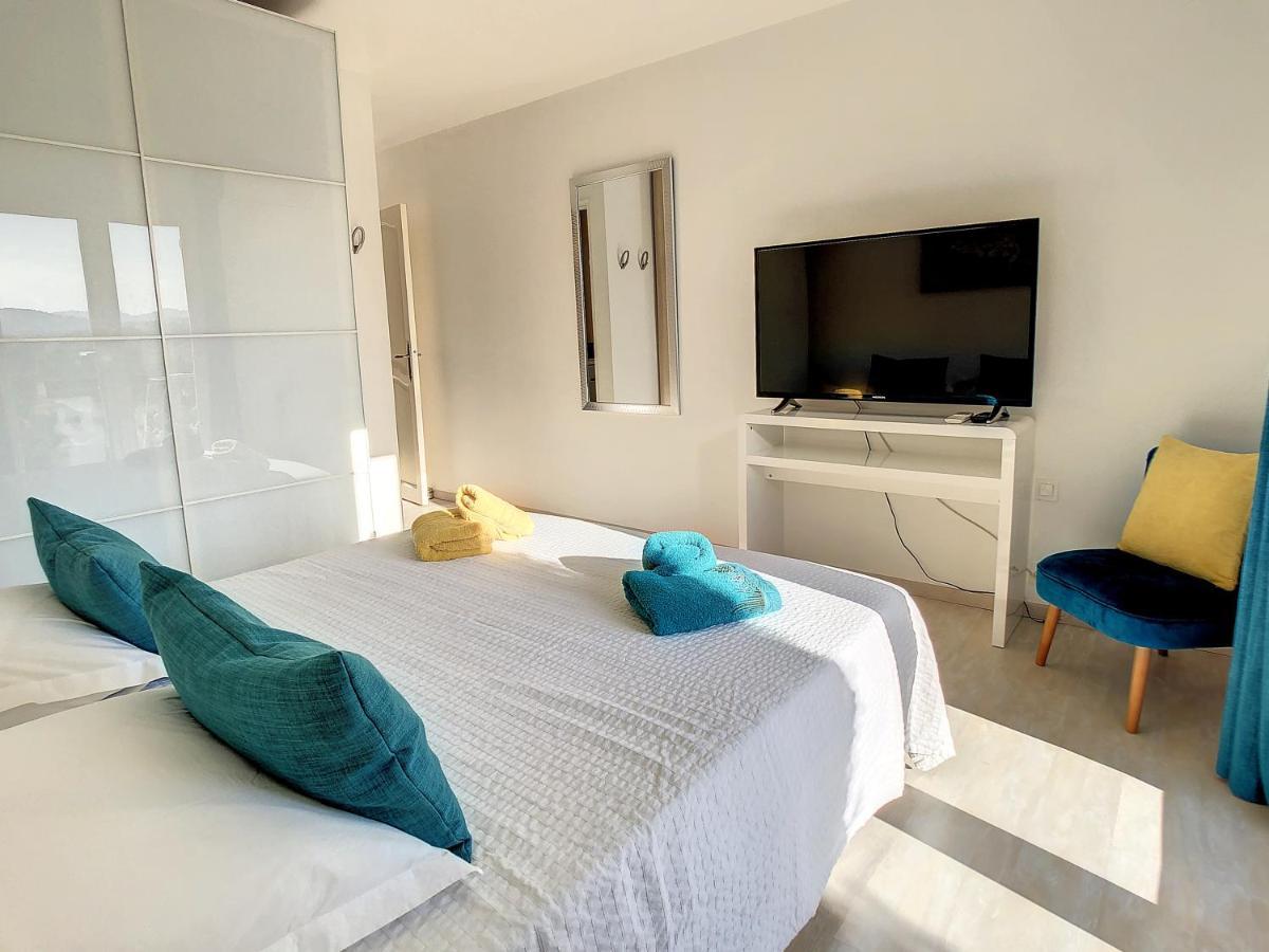 3 Bedrooms Villa Near Cannes - Pool & Jacuzzi - Sea View ماندوليو لا نابول المظهر الخارجي الصورة