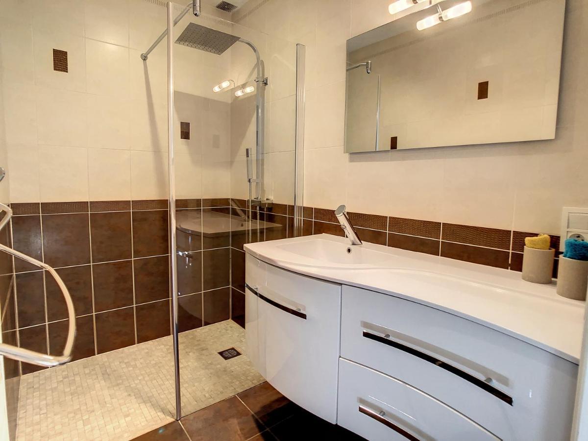 3 Bedrooms Villa Near Cannes - Pool & Jacuzzi - Sea View ماندوليو لا نابول المظهر الخارجي الصورة