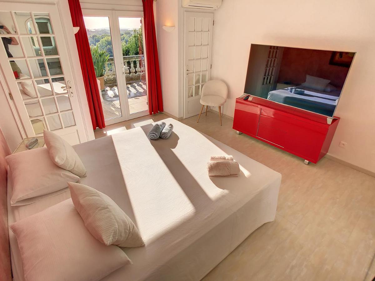 3 Bedrooms Villa Near Cannes - Pool & Jacuzzi - Sea View ماندوليو لا نابول المظهر الخارجي الصورة