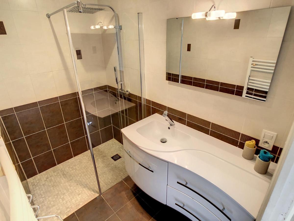 3 Bedrooms Villa Near Cannes - Pool & Jacuzzi - Sea View ماندوليو لا نابول المظهر الخارجي الصورة