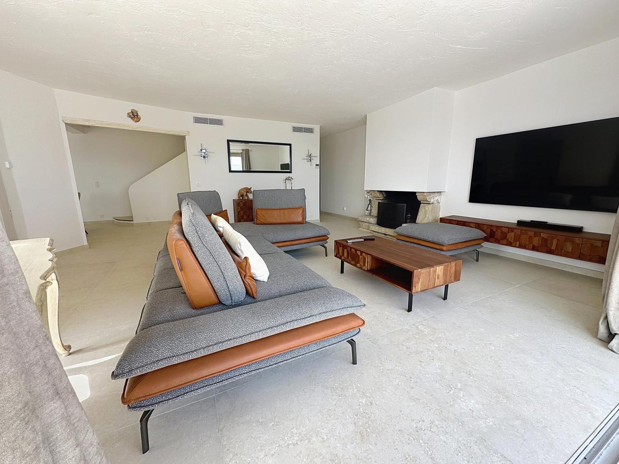 3 Bedrooms Villa Near Cannes - Pool & Jacuzzi - Sea View ماندوليو لا نابول المظهر الخارجي الصورة