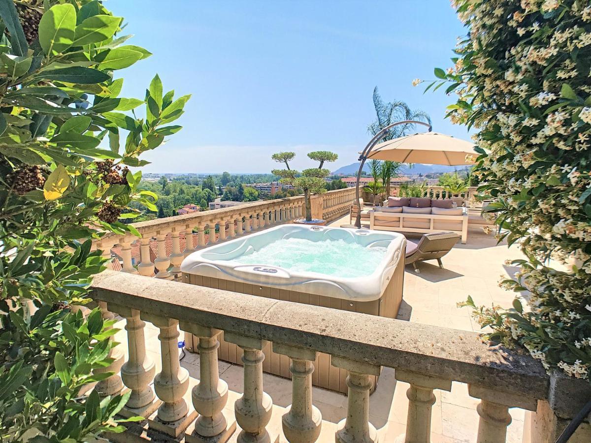 3 Bedrooms Villa Near Cannes - Pool & Jacuzzi - Sea View ماندوليو لا نابول المظهر الخارجي الصورة